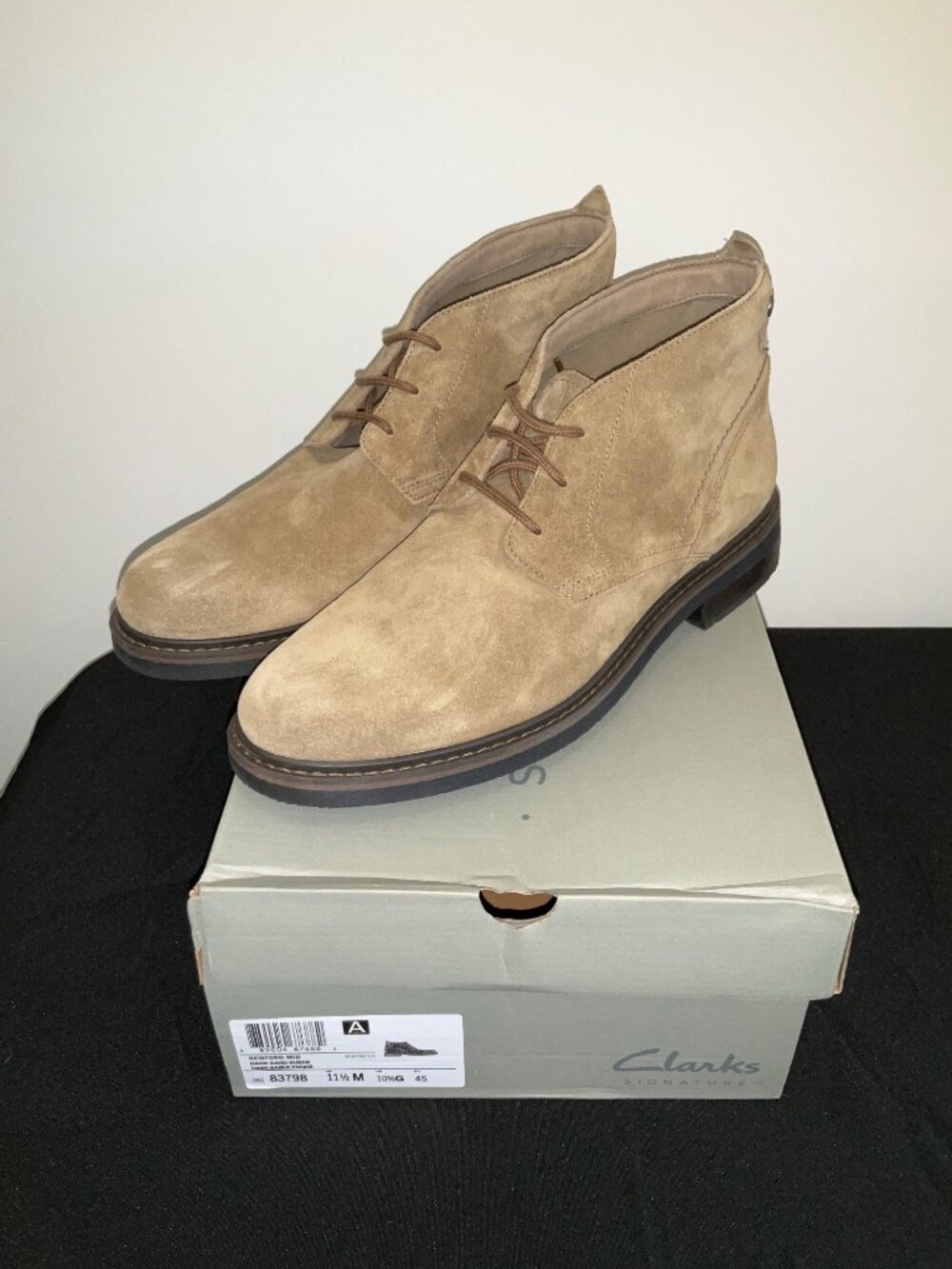 Clarks size 11.5 M Newford Mid Boots - Dark Sand Suede Men's